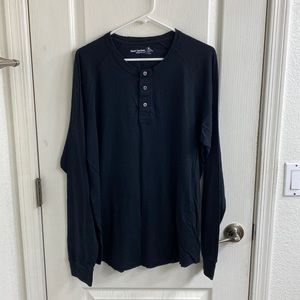 Men’s XL Foot Locker Athletic Fit Long Sleeve Shirt